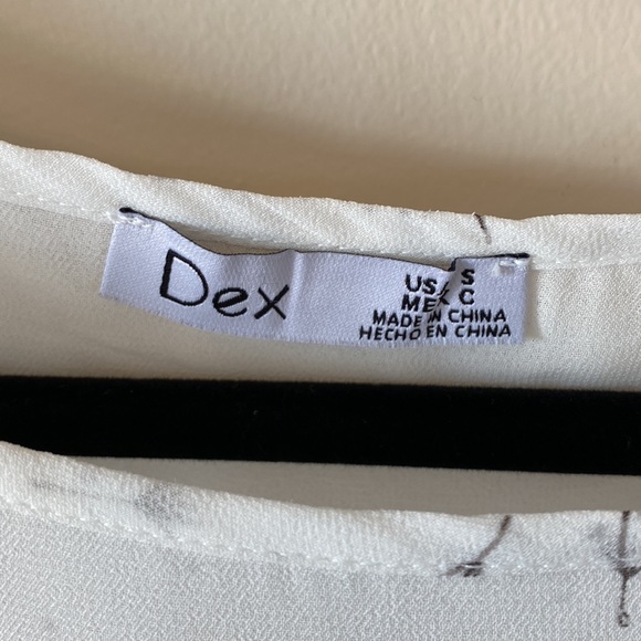 Dex Cap Sleeve Blouse - Picture 4 of 5